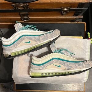 NIKE AIR MAX 97 NEPTUNE GREEN CAMO COCONUT CREME SIZE 10